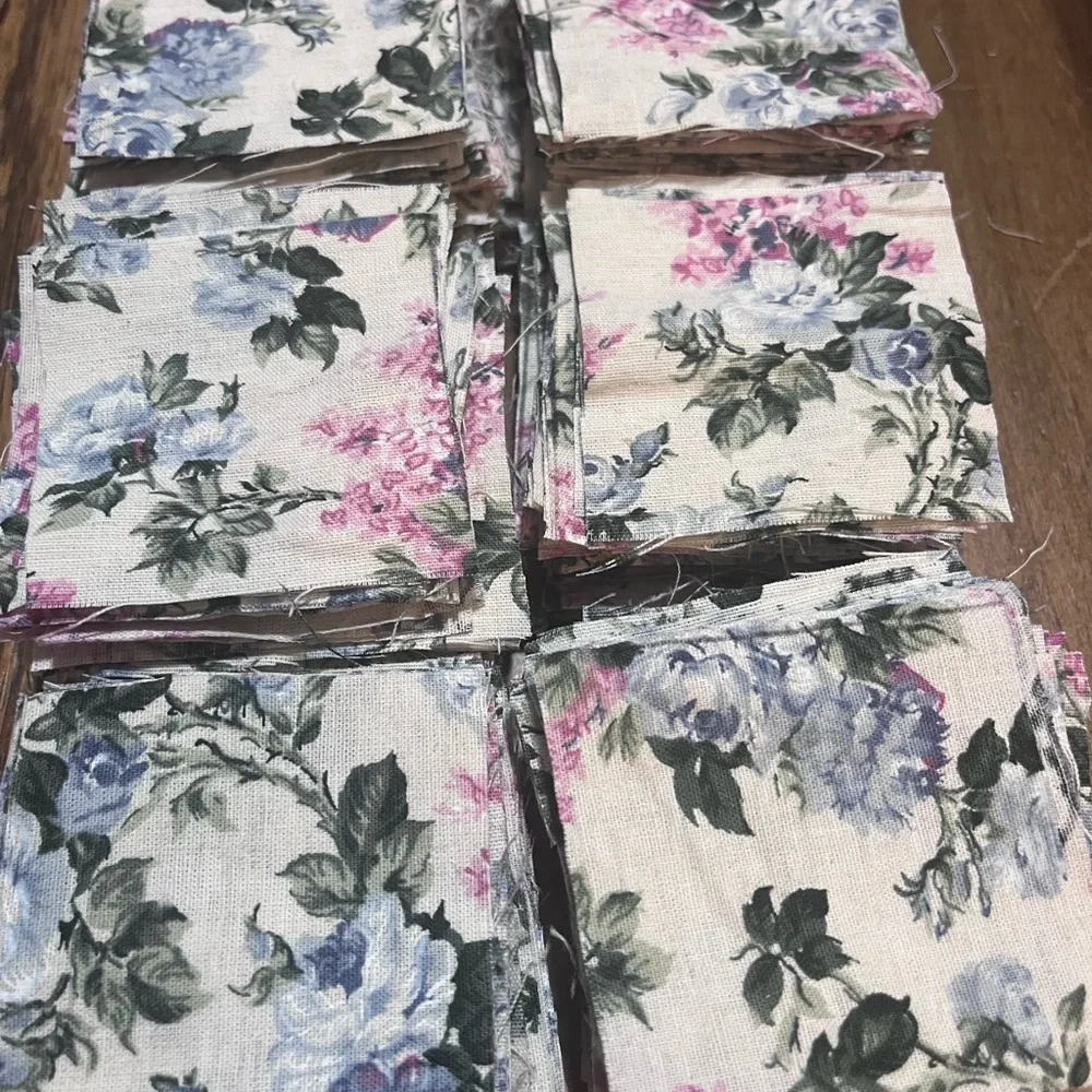 Quilt, patchwork, cotton Floral Fabric Squares 400 2.5” patches